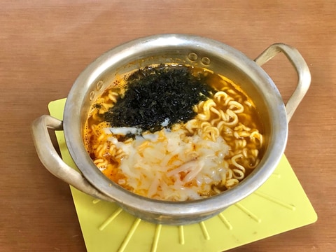 簡単⭐チーズカレー風辛ラーメンアレンジ